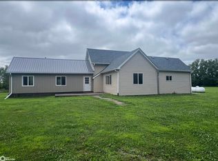 4476 32nd St, Grinnell, IA 50112