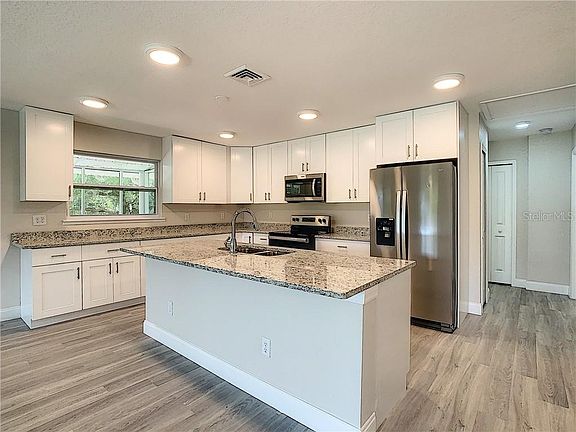 2nd image of 350 Fishing Ln