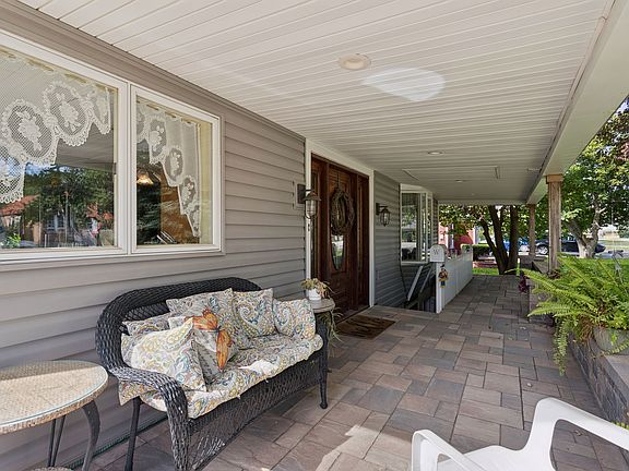 5th image of 3124 Rhodes Ave