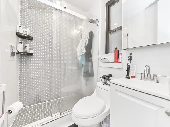 900 Riverside Drive image 11 of 13