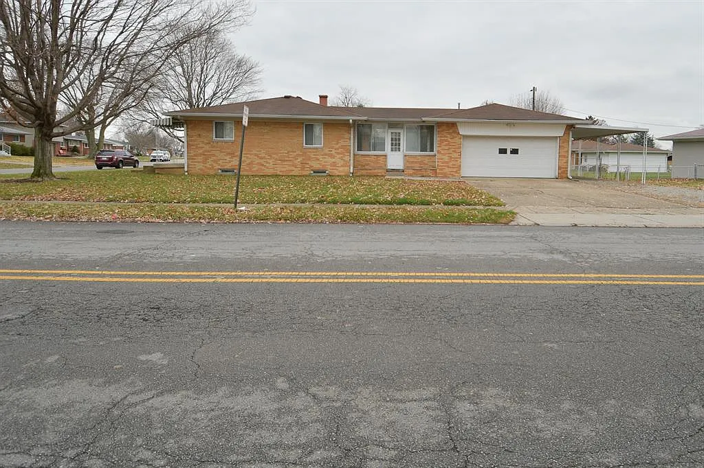 5461 Meadowood Dr photo 1