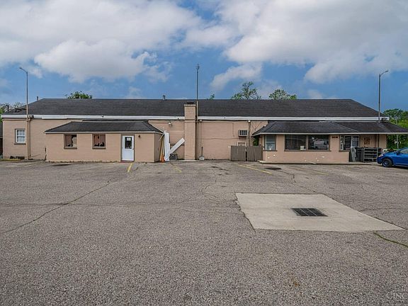 4th image of 4000 Tytus Ave