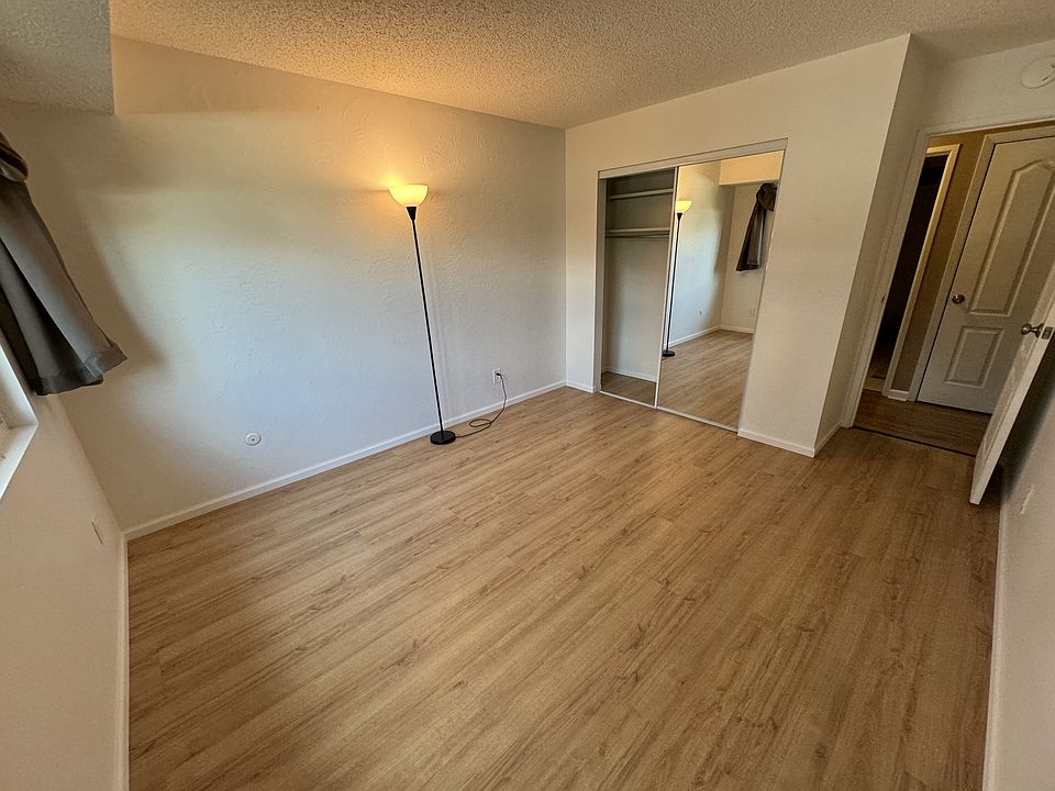 Available Bedroom for Rent