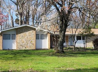 8355 Dalepoint Rd, Independence, OH 44131