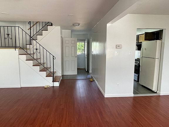 2nd image of 218 Regis Dr