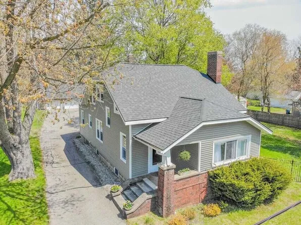 157 W Randall St, Coopersville, MI 49404
