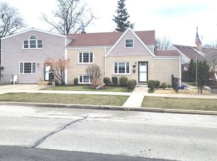 3303 Grand Blvd, Brookfield, IL 60513