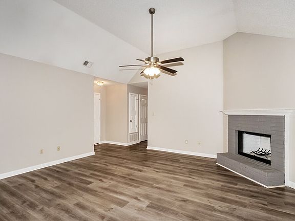 5th image of 9587 Daly Dr