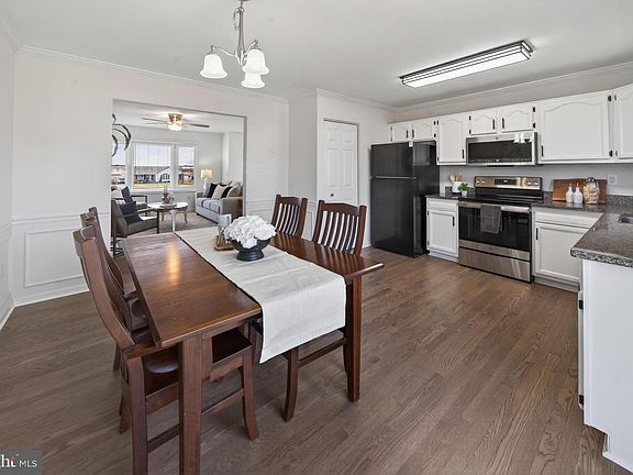 4th image of 7 Westview Ct