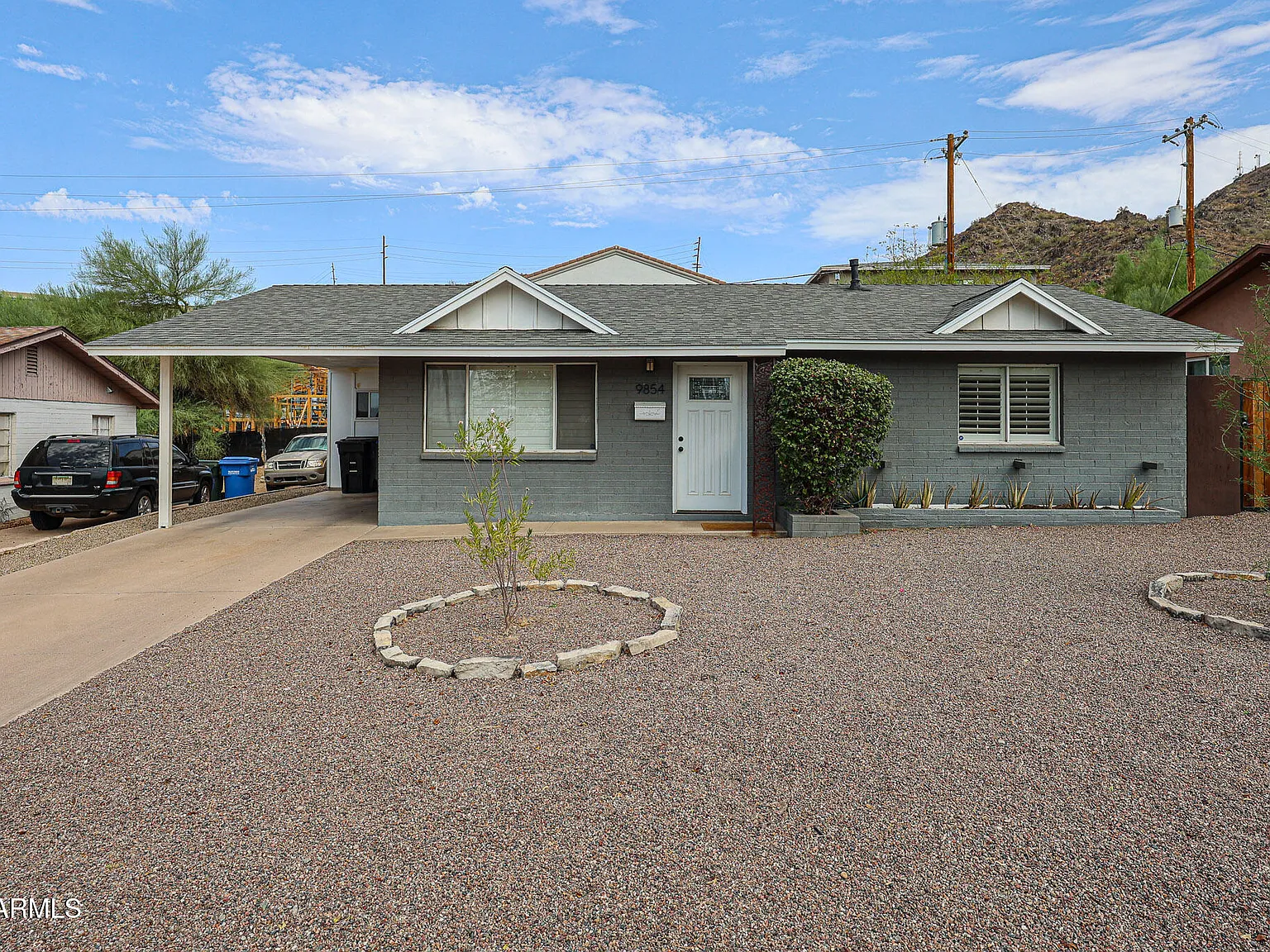 2 bed, 1.0 bath, 936 sqft, $2,100 — Photo 1