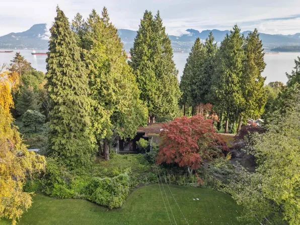 4755 Belmont Ave, Vancouver, BC V6T 1A8