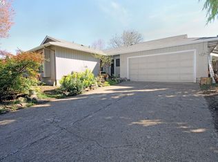 1265 W Olympic St, Springfield, OR 97477