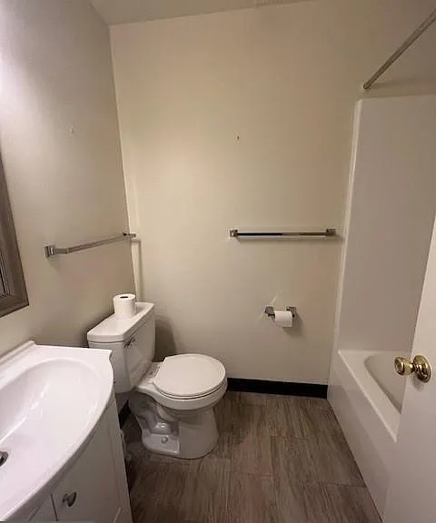 51 Depaul St #6 — Photo 5
