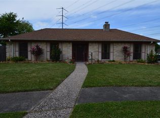 2214 Woodcrest Dr, Deer Park, TX 77536