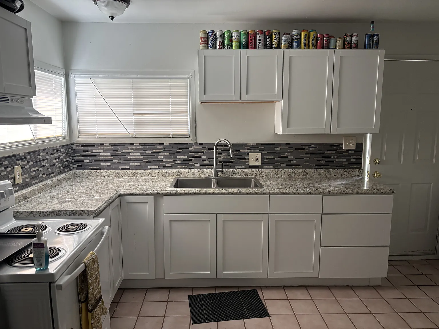 282 North Beverly Avenue - 1 — Photo 2