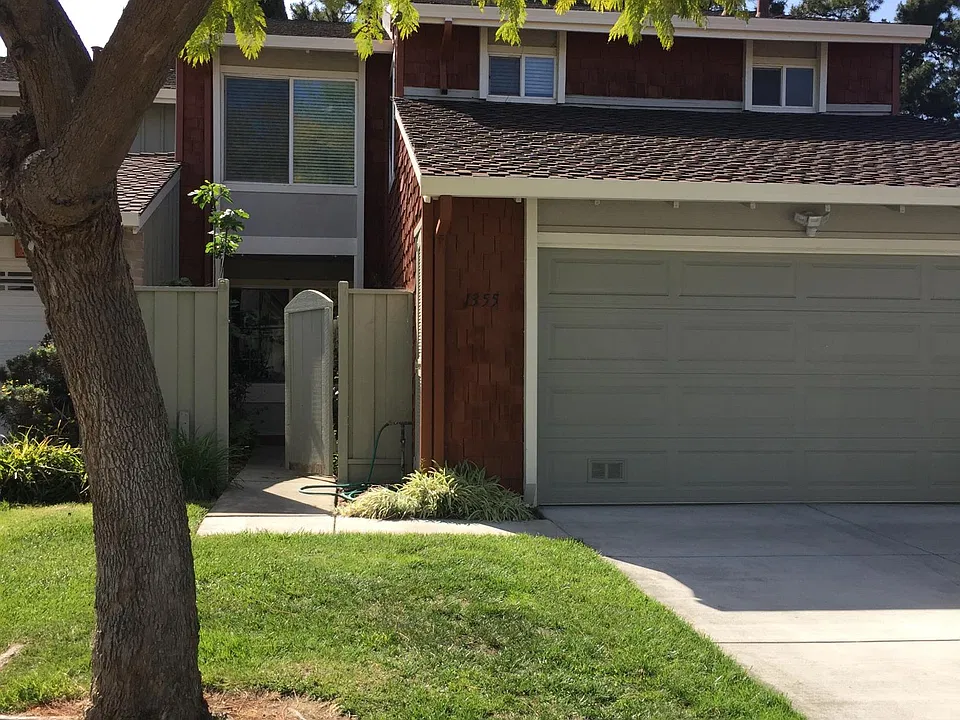 1355 Sydney Dr