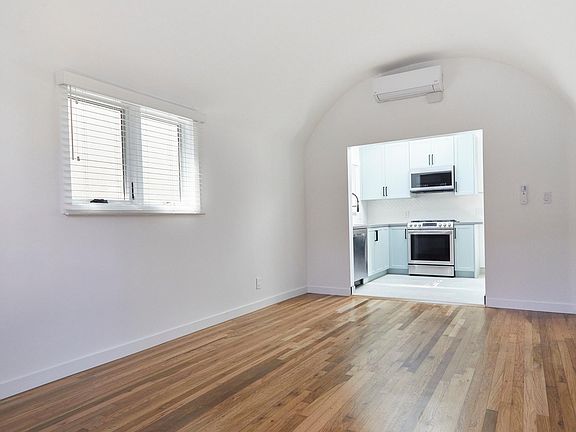 4th image of 640 Santa Clara Ave #3