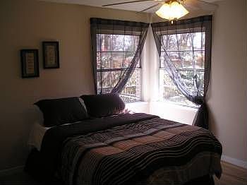 4th image of 733 Briarwood