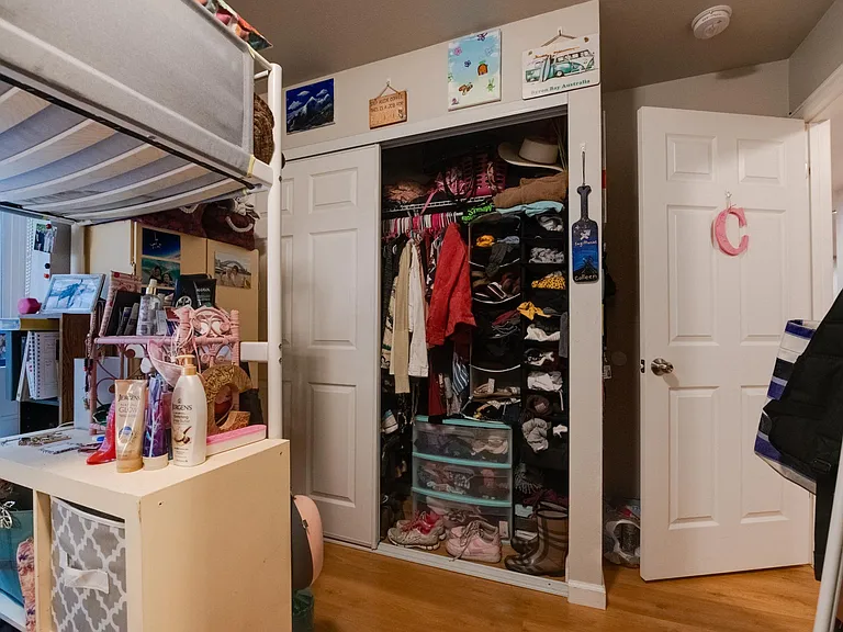 415 E Bradley St #BASEMENT — Photo 10