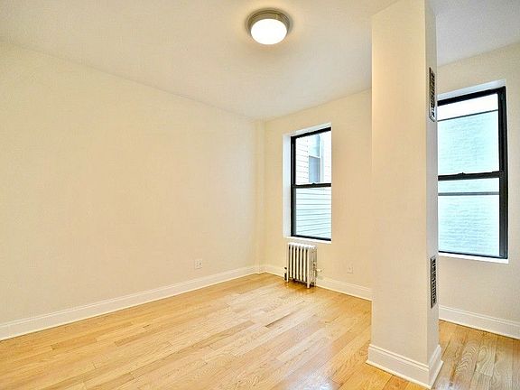 4th image of 243 13th St APT 14