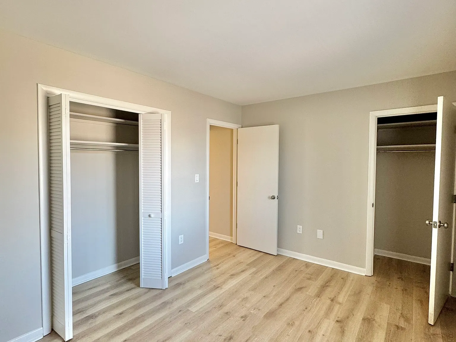 2 bed, 900 sqft, $885 — Photo 4