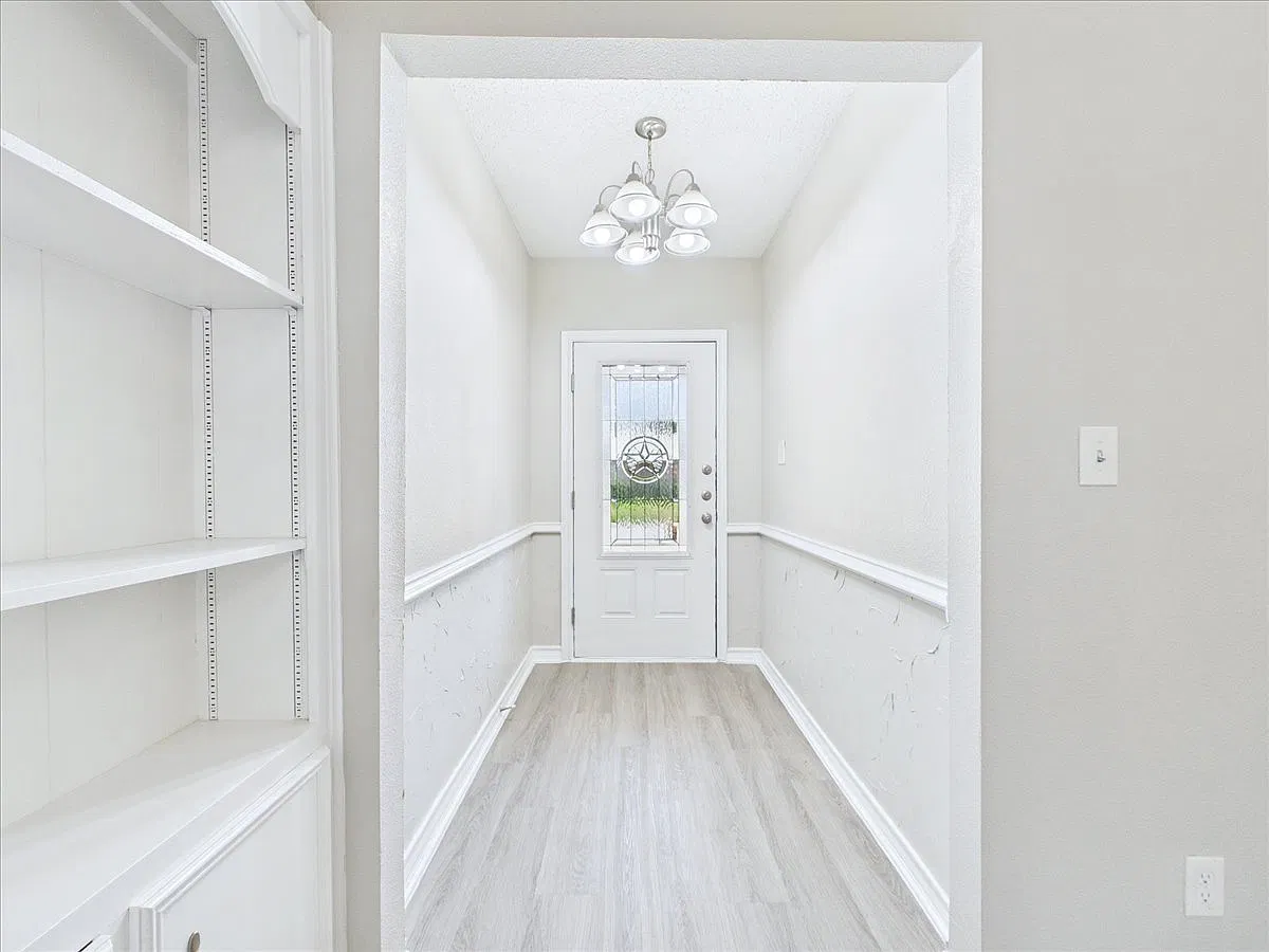 3 bed, 1661 sqft, $2,150 — Photo 3