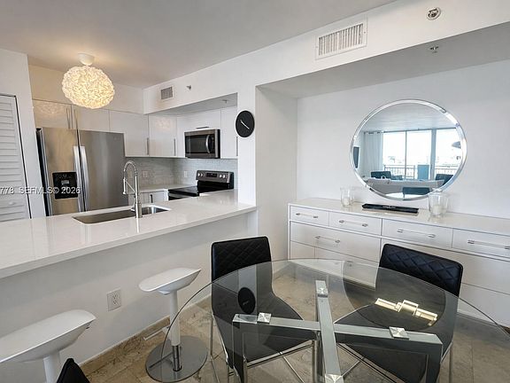 5th image of 90 Alton Rd APT 1009