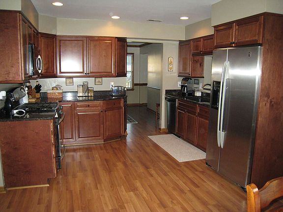 2nd image of 1620 Gampoint Ct