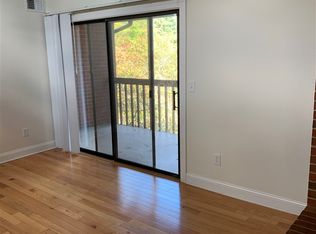 138 Green Turtle Ln APT 12, Charlottesville, VA 22901