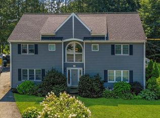 16 Caulfield Cir, Newton, MA 02459