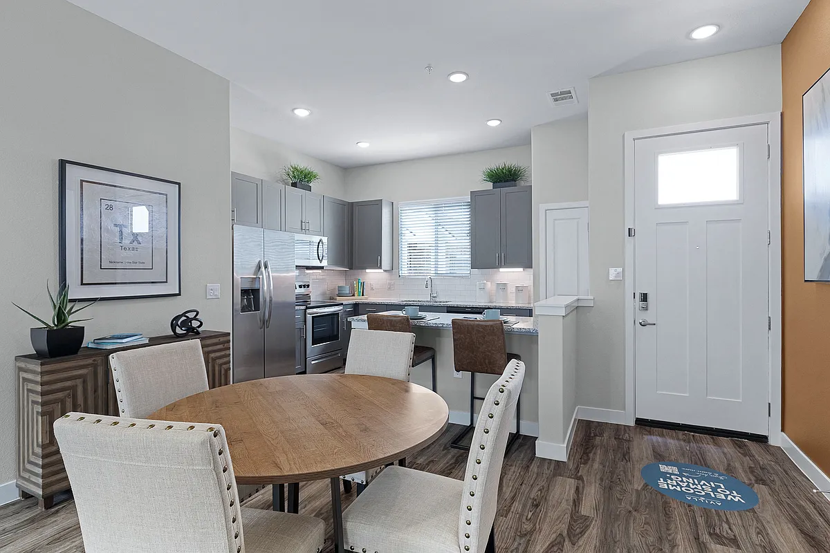 Building Photo - Avilla Springs