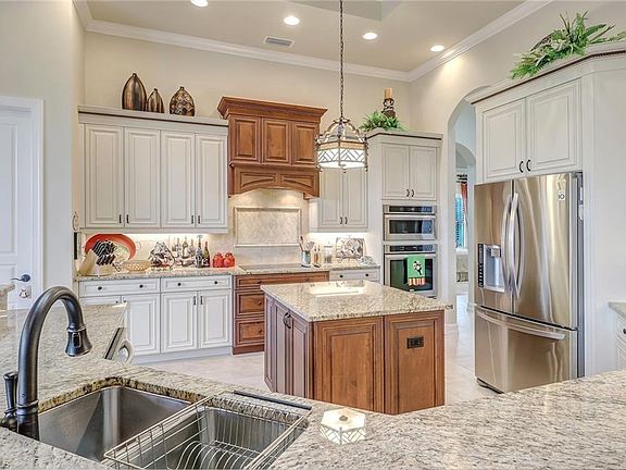 5th image of 11934 Hedgestone Ct