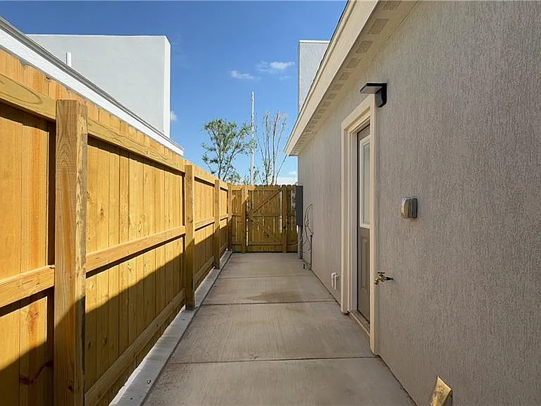5605 Northwestern Ave #4 — Photo 21