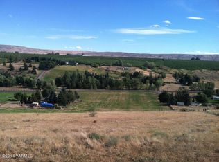 Nna Aquila Dr, Yakima, WA 98908