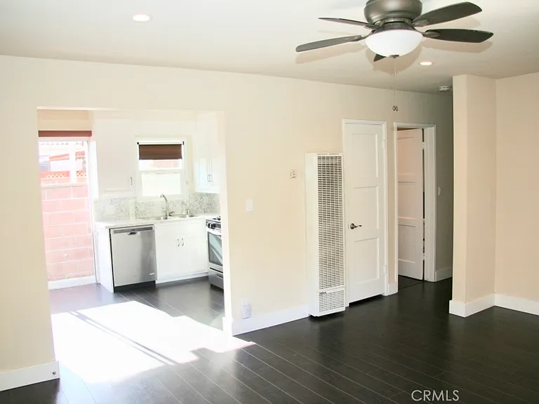 1411 W Bay Ave — Photo 5