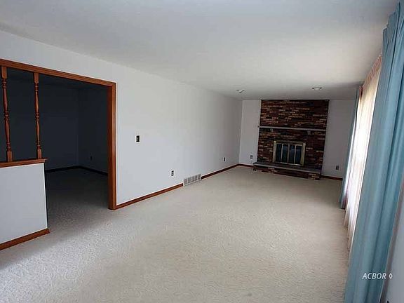3rd image of 103 Kristi Dr