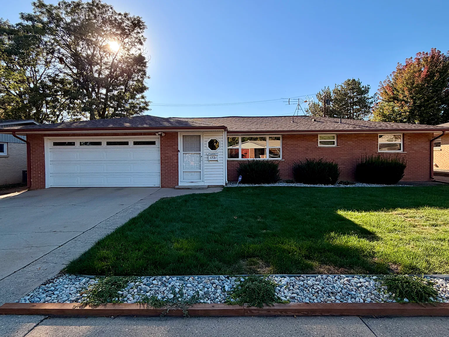 3 bed, 1701 sqft, $2,800 — Photo 1