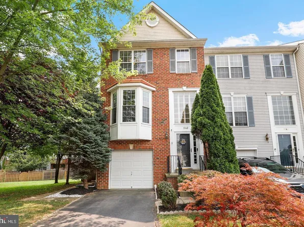 1942 Crossing Stone Ct, Frederick, MD 21702