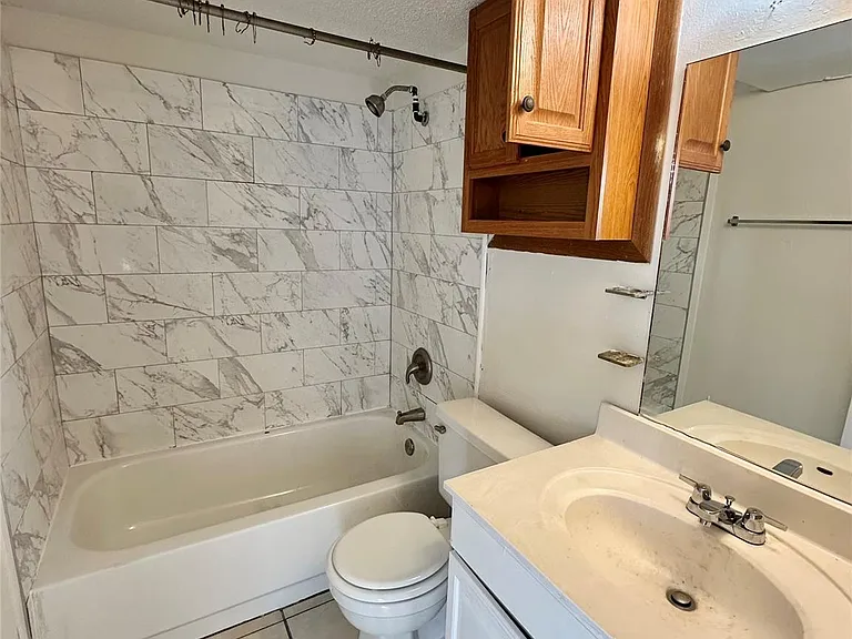 4322 Gillis St #206 — Photo 23