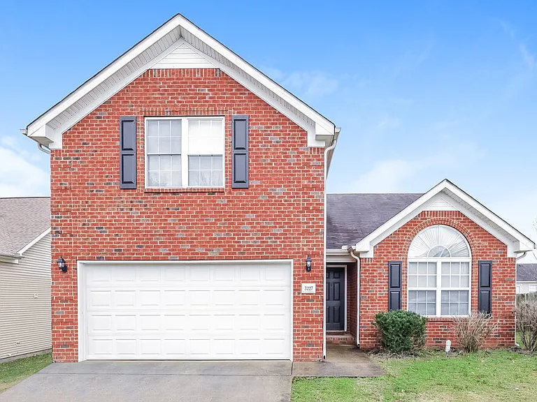 3227 Cinch Ct — Photo 1