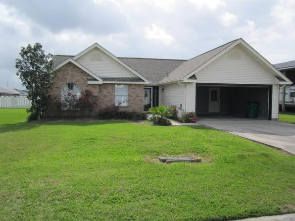276 E 26th Pl, Larose, LA 70373