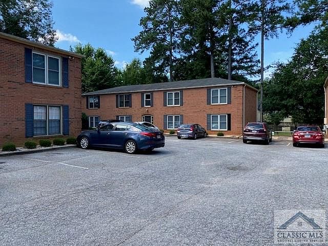 2nd image of 1688 Barnett Shoals Rd APT 1
