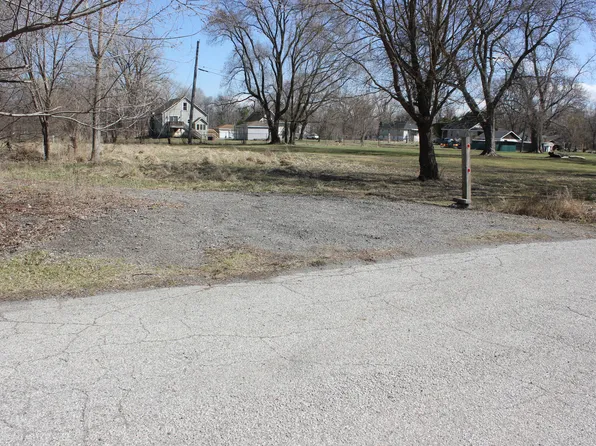 2625 Oklahoma St, Lake Station, IN 46405