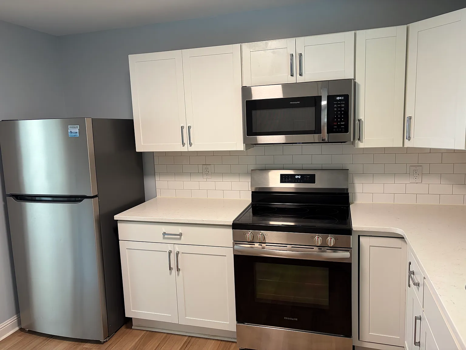 3 bed, 1100 sqft, $1,975 — Photo 2