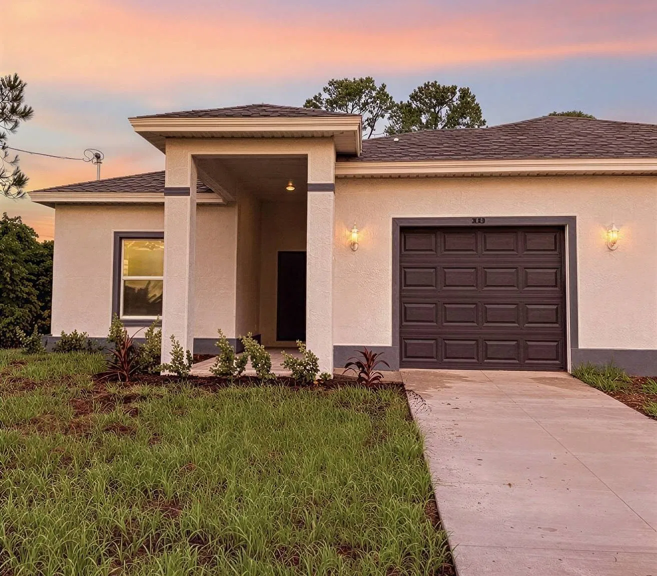 3 bed, 2.0 bath, 2360 sqft, $1,800 — Photo 1