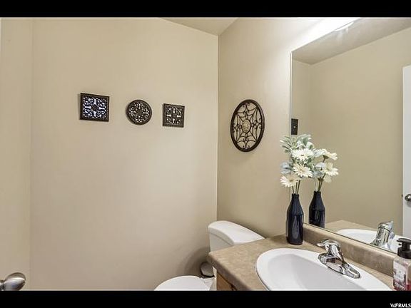 3rd image of 1629 N Guardian Dr