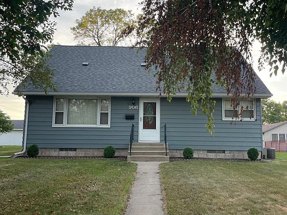 2nd image of 906 15th St S