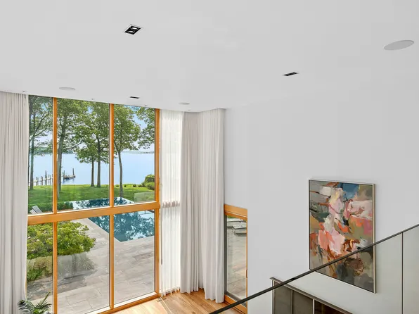 8 Little Ram Island Dr, Shelter Island, NY 11964