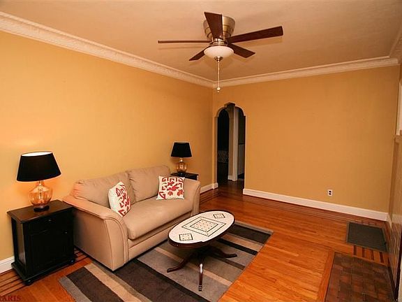 3rd image of 5300 Sunshine Dr