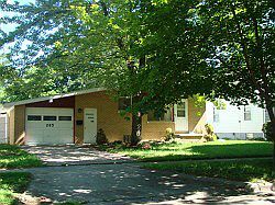1st image of 203 Huron St